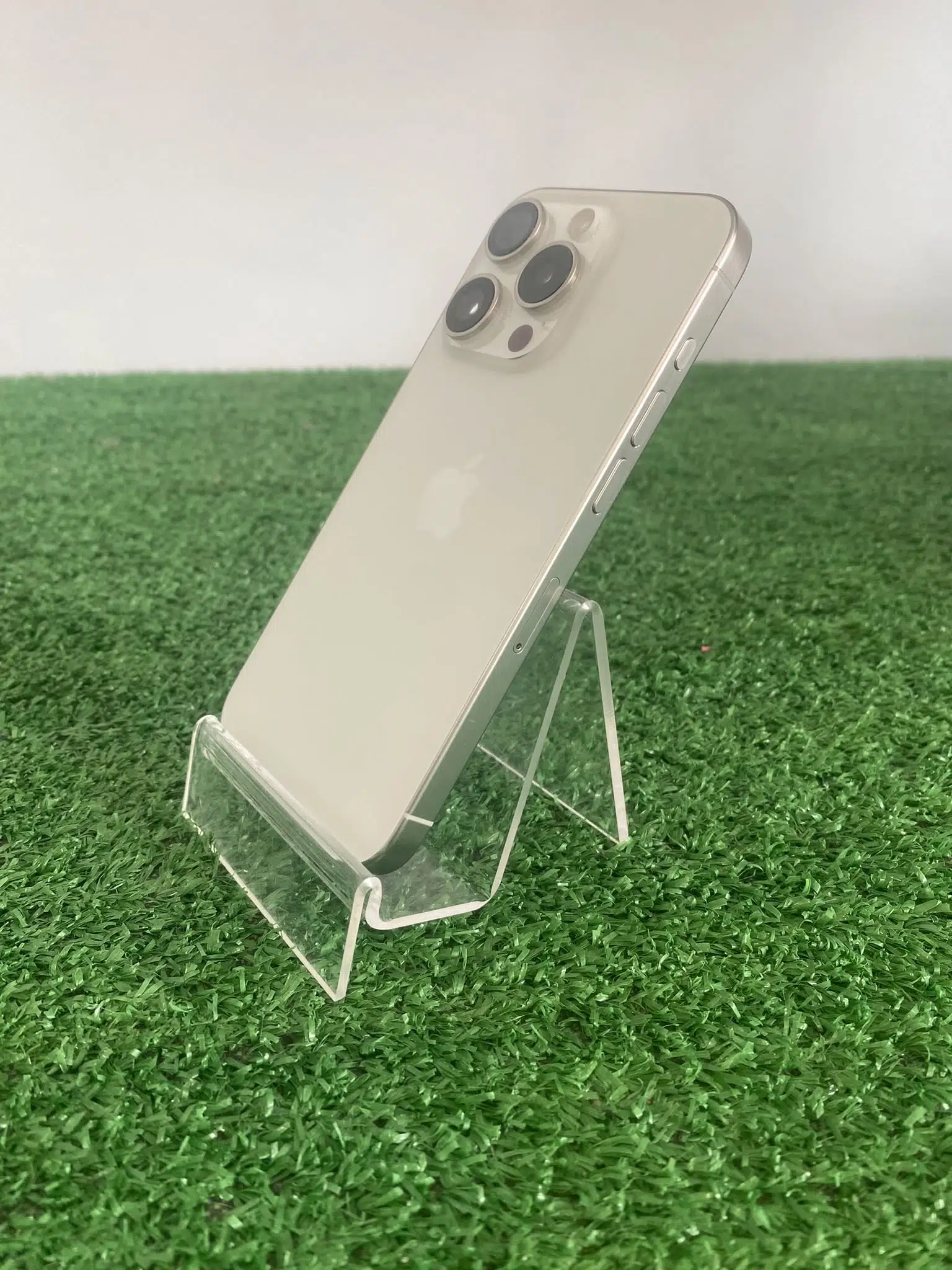 iPhone 15 PRO 128GB Blanco – Segunda Mano en Estado Excelente | 1 Año de Garantía
